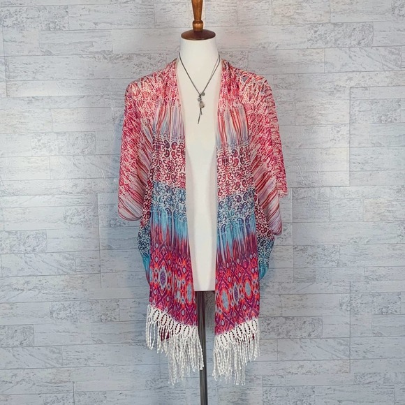 Tops - Boho print short sleeve fringe shawl kimono wrap